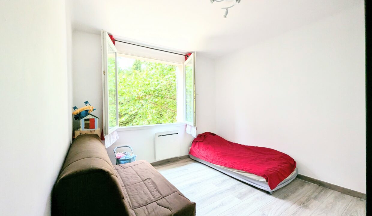 PXL_20250610_123629755.MP~2